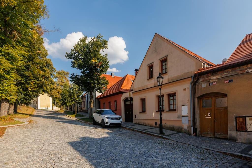 Entire House With Garden Near Prague * Benesov (Central Bohemian)